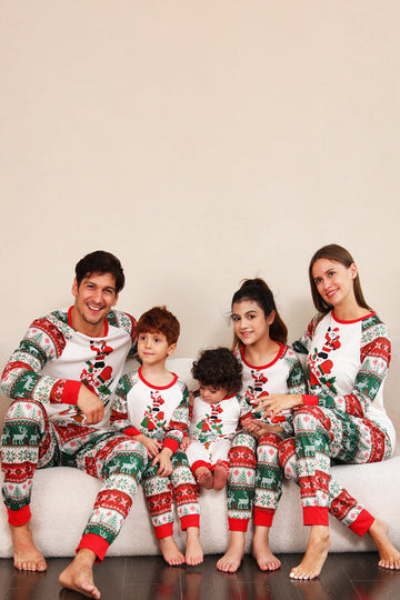 Conjunto de pijamas de árbol de Navidad de la familia rojo verde